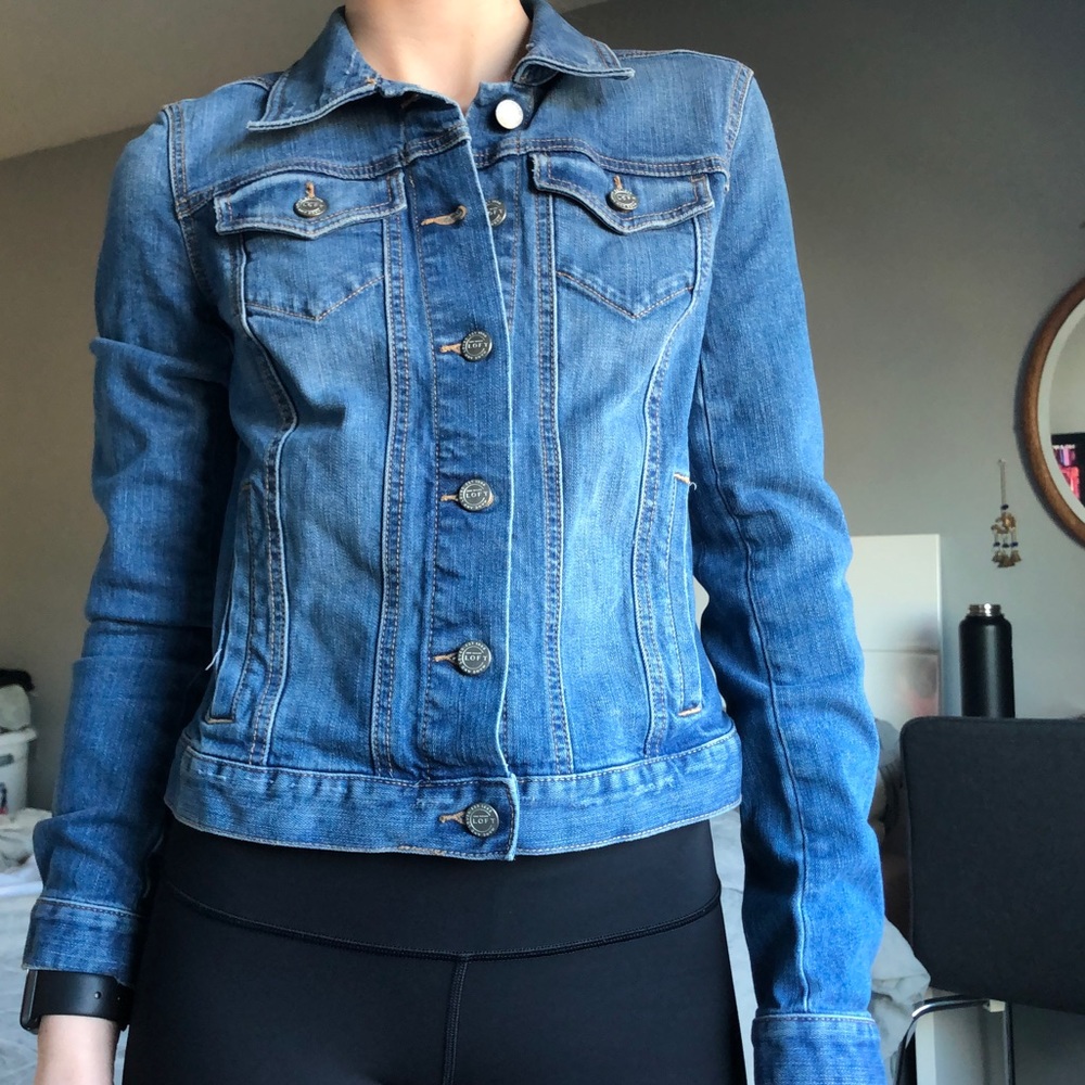 cropped denim jacket